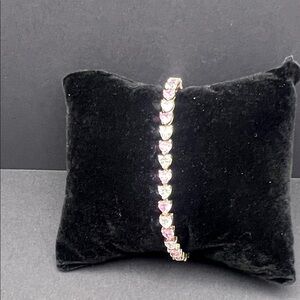 Chic Pink Heart Bracelet